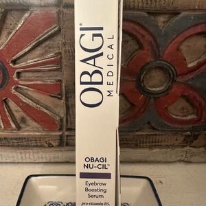 Eyebrow Boosting Serum - White